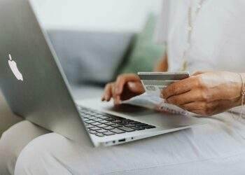 E-commerce market soars to $25B