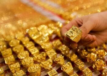 Gold prices plunge amid global decline