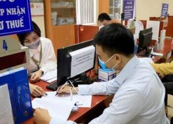 Người dân "méo mặt" vì thu nhập chỉ tăng nhẹ, thuế thu nhâp cá nhân nhảy 2 bậc