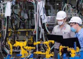 PMI tháng 11 đạt 50,8 điểm, ngành sản xuất Việt Nam tăng trưởng ở mức khiêm tốn