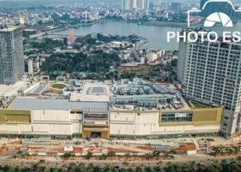 [Photo Essay] Toàn cảnh trung tâm thương mại đắt nhất Hà Nội ngay sát khu nhà giàu Ciputra