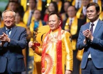 Stavian Chemical honored at Vietnam Gold Star Award 2024