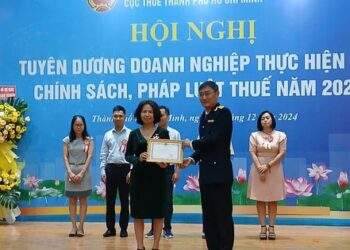 TP HCM tuyên dương 136 doanh nghiệp nộp thuế tiêu biểu