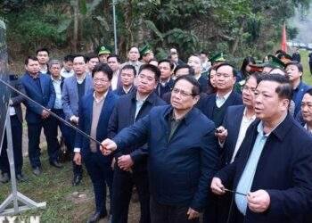 Tuyến đường sắt Lào Cai – Hà Nội - Hải Phòng phải thẳng nhất có thể và kết nối đồng bộ với đường sắt Trung Quốc