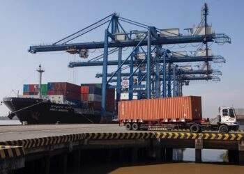 Vietnam's trade surges by 15.3%
