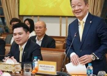 ‘Bầu’ Hiển đầu tư vào hãng bay từng được ví như 'con chim... chả còn cọng lông nào'