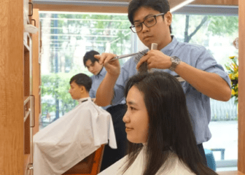 Cắt trong vòng 10 phút, giá 80.000 đồng/lần