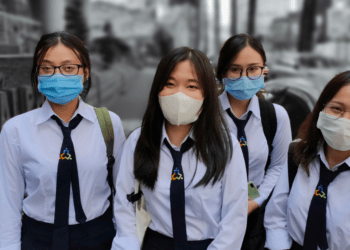 Chùm ảnh: Người Sài Gòn nâng cao ý thức đeo khẩu trang phòng dịch