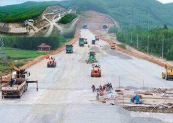 Công trường cao tốc Bắc – Nam, đoạn Quảng Ngãi vẫn “nóng” trong rét lạnh những ngày giáp Tết
