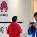 'Đòn chí mạng' với Huawei