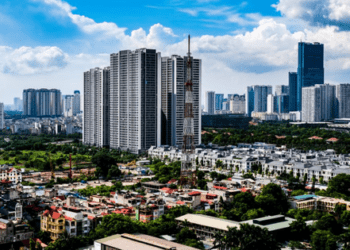 Gỡ khó cho bất động sản không phải là "giải cứu người giàu", mà là mở đường sống cho doanh nghiệp, ảnh hưởng nhiều ngành khác
