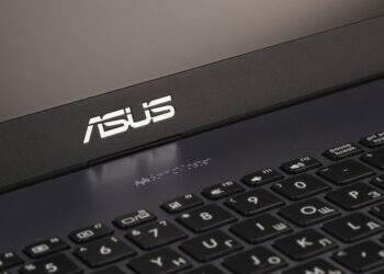 Hàng trăm nghìn máy tính Asus bị cài ‘cửa hậu’