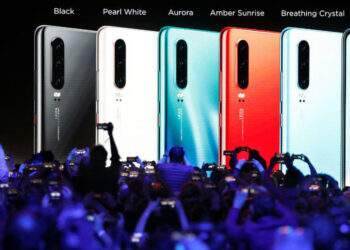 Huawei hứa đền tiền nếu không xài được Gmail, Facebook