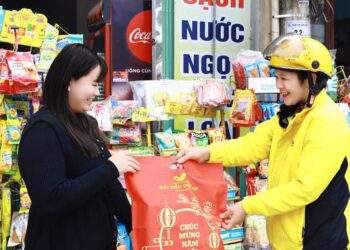 Lượng hàng hóa gửi qua Bưu điện dịp Tết tăng 25%