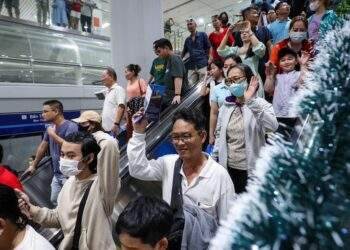 Lưu ngay các tuyến buýt kết nối 14 nhà ga đón Giáng sinh cùng metro số 1