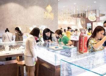 Người mua vàng lãi bao nhiêu trong năm 2024? 