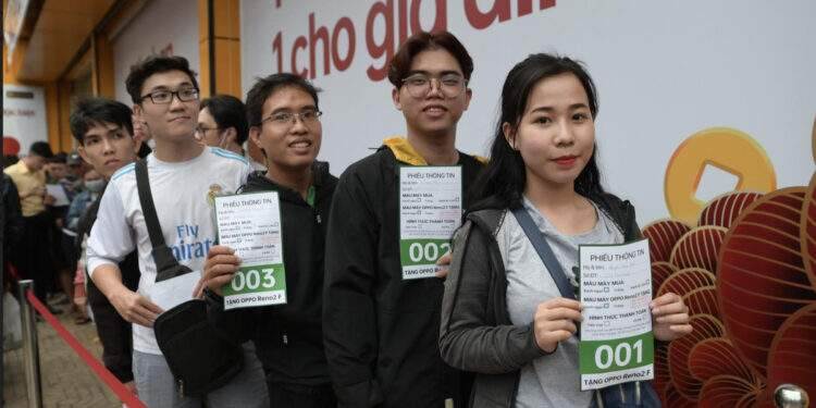 OPPO Reno2 F tạo sức hút lớn với chương trình ưu đãi đặc biệt 'mua 1 tặng 1'