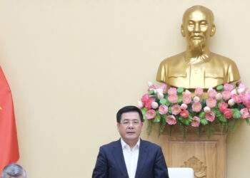 'Phải rất thẳng thắn, chứ không thể nói cho hài lòng'