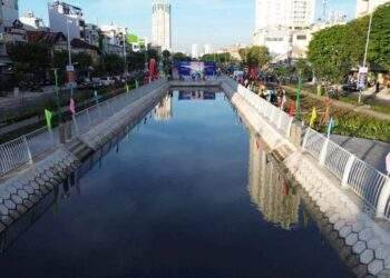 TP.HCM “hồi sinh” một tuyến kênh “chết” trước Tết Ất Tỵ