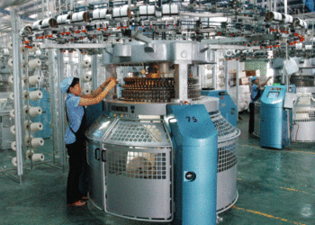 Tiết kiệm năng lượng trong các ngành sản xuất sẽ giúp doanh nghiệp nâng cao khả năng cạnh tranh.