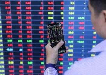 VN-Index starts week lower - VnExpress International