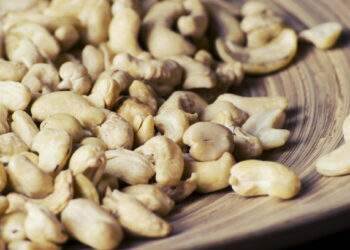 Vietnamese cashew exports to US surpass $1B in 2024