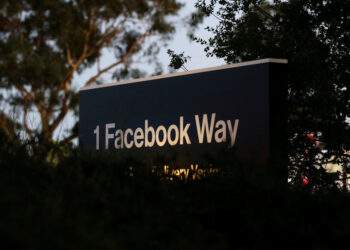 Bạn có biết kể cả khi tắt định vị, Facebook vẫn theo dõi bạn?