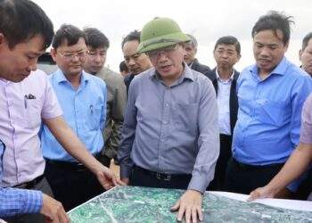 Chủ tịch Bình Định đi "thị sát", ấn định khởi công dự án mở rộng sân bay hơn 3.200 tỷ đồng