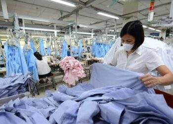 Doanh nghiệp dệt may ăn nên làm ra, đặt kế hoạch lãi lớn năm nay