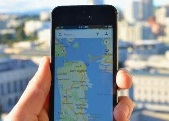 Google Maps cho phép người dùng nhắn tin với doanh nghiệp