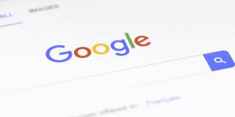 'Google' về sức khỏe dễ dẫn đến rối loạn lo âu