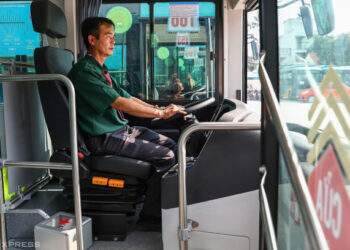 HCMC faces shortage of nearly 250 public bus drivers