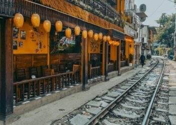 Hanoi, HCMC among 8 most livable cities for expats in Southeast Asia