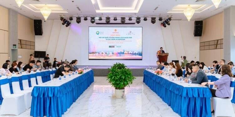 Hơn 100 doanh nghiệp trên thế giới tham gia hội chợ đồ gỗ ở Bình Định