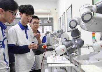 Lần đầu tiên tại Việt Nam có trường đại học công nghệ miễn học phí, cấp sinh hoạt phí cho học viên và nghiên cứu sinh