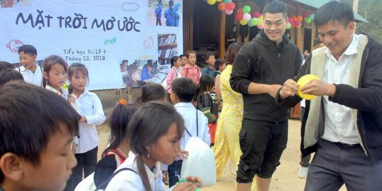 Mùa giáng sinh ý nghĩa cùng trẻ em vùng cao