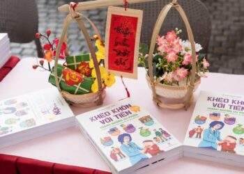 Nên "nuôi lợn đất" hay dạy con cách tiêu tiền?