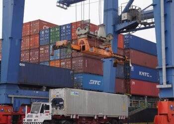 Nợ thuế gần 60 triệu đồng, bị tạm hoãn xuất cảnh ngay sau tết