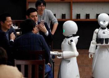 Quán cà phê được phục vụ bằng robot