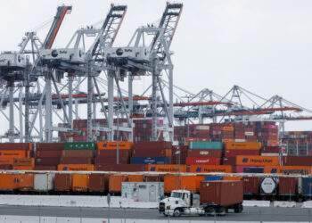 Quiz: Which country exports the most goods to US?