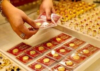 Sau một tuần giá vàng biến động chóng mặt, chuyên gia dự báo gì?