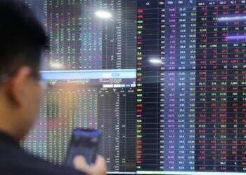 Stocks reach 5-week high - VnExpress International