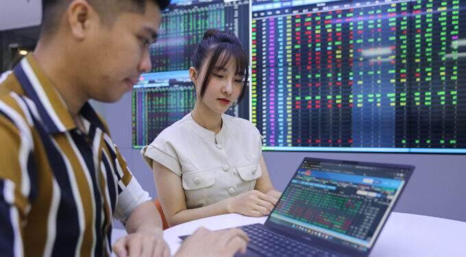 VN-Index rises slightly - VnExpress International
