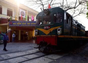 Vietnam to invest $8B in rail link to China
