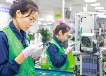 Xuất khẩu "khai xuân" sớm, đón lộc đầu năm mới