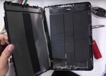 iPad Pro mới của Apple rất dễ bị bẻ gãy