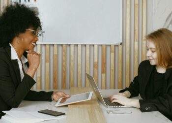 Picking the boss: A growing priority for young professionals in job hunting