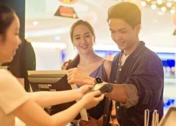 5 nỗi khổ mang tên 'ví tiền' của dân văn phòng
