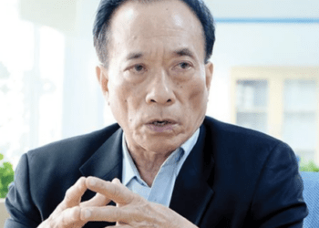 Cần phải "nắm người có tóc"