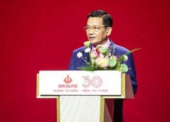 Chủ tịch DN Việt đứng sau DA 80 triệu USD tại World Cup 2022 vừa hát vừa đánh trống, đặt mục tiêu doanh thu tỷ USD, IPO năm 2026